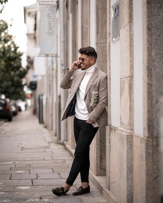 White Turtleneck Outfits For Men: Try pairing a white turtleneck with black skinny jeans for a casual kind of class. Introduce dark brown leather loafers to this look to effortlessly amp up the style factor of any outfit.
