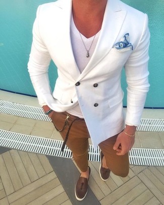 Men's White Double Breasted Blazer, White V-neck T-shirt, Brown Chinos, Dark Brown Leather Tassel Loafers