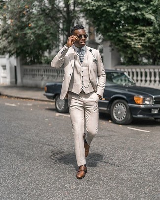 Tan Three Piece Suit Outfits: 
