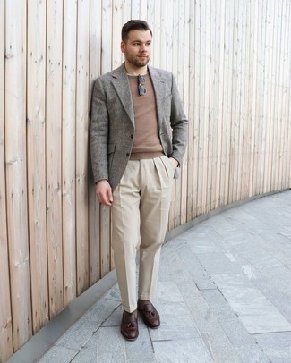 Brown Crew-neck Sweater Dressy Outfits For Men: 