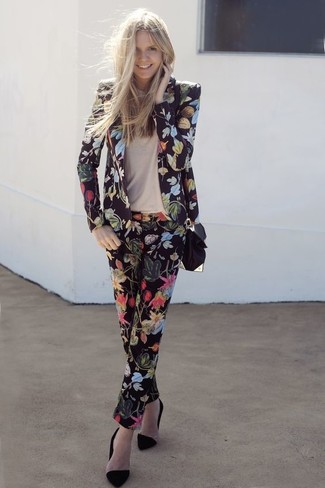 Black Floral Blazer Outfits For Women: 