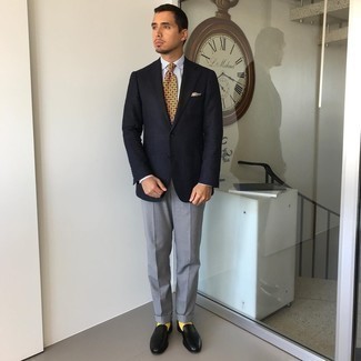 Mustard Geometric Tie Outfits For Men: 