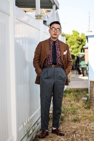 Dark Brown Leather Belt Dressy Outfits For Men: 