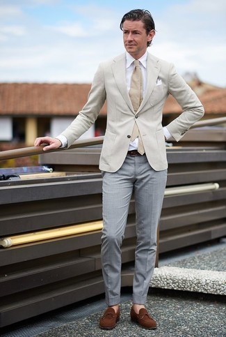 Tan Tie Outfits For Men: 