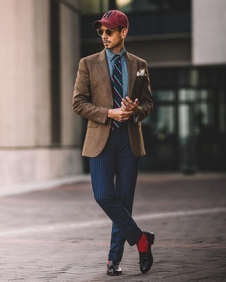 Teal Horizontal Striped Tie Outfits For Men: 