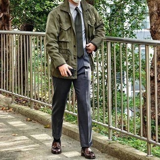 Charcoal Dress Pants with Olive Shirt Jacket Outfits For Men: 