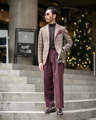 Burgundy Dress Pants Outfits For Men: 