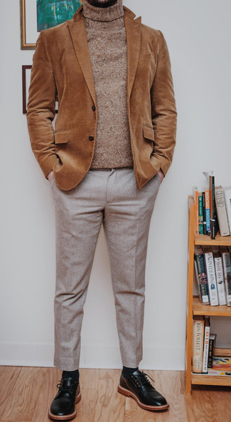Beige Wool Turtleneck Outfits For Men: 