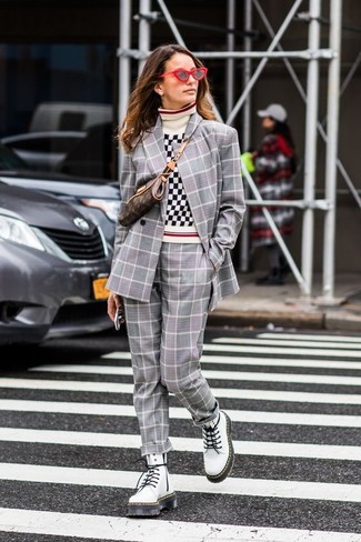 White and Black Gingham Turtleneck Outfits For Women: 