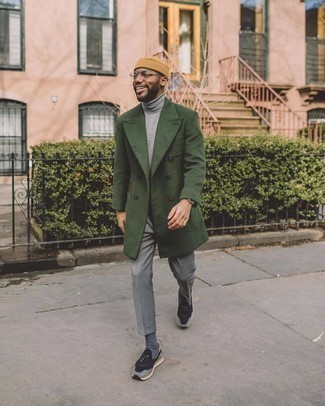 Dark Green Overcoat Outfits: 