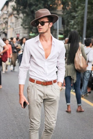 Dark Brown Hat Outfits For Men: Choose a white dress shirt and a dark brown hat for a casual menswear style with a street style spin.