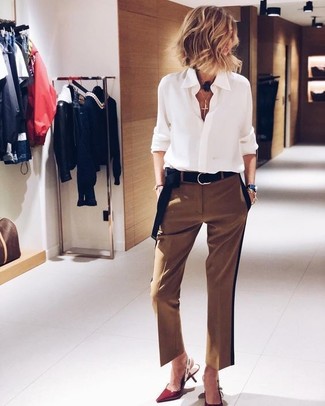 Brown Dress Pants Outfits For Women (12 ideas & outfits)