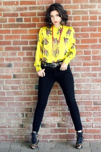 Women's Yellow Print Dress Shirt, Black Skinny Jeans, Tan Leopard Calf Hair Lace-up Ankle Boots, Black Belt