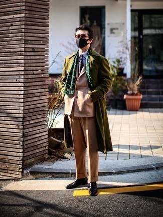 Olive Overcoat Outfits: 
