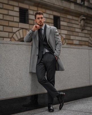 Charcoal Plaid Tie Outfits For Men: 