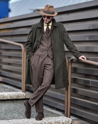 Brown Wool Three Piece Suit Outfits: 