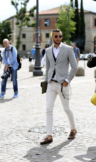 White Skinny Jeans Outfits For Men After 40: 