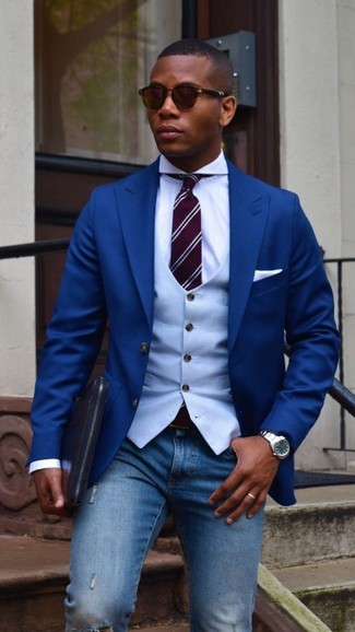 Burgundy Vertical Striped Tie Outfits For Men: 