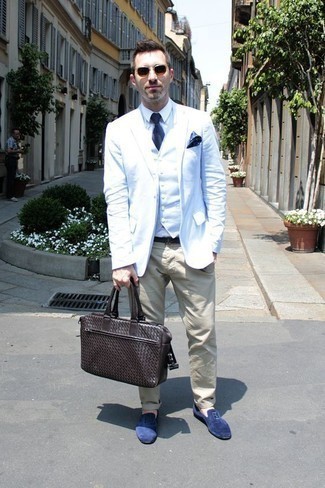 White Blazer with Waistcoat Outfits: 
