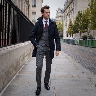 Burgundy Polka Dot Tie Outfits For Men In Their 30s: 