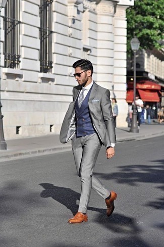 Charcoal Horizontal Striped Tie Outfits For Men: 