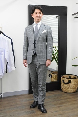 Grey Tie Outfits For Men After 40: 