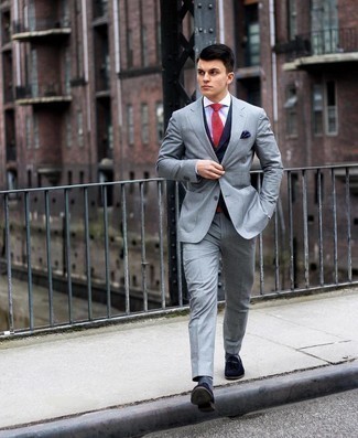 Red Knit Tie Outfits For Men: 