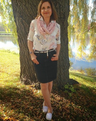 Pink Cotton Scarf Outfits For Women: 