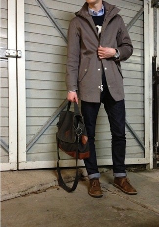 Grey Canvas Messenger Bag Outfits: Why not team a grey duffle coat with a grey canvas messenger bag? Both pieces are super comfortable and will look good worn together. Avoid looking too casual by finishing with brown leather desert boots.