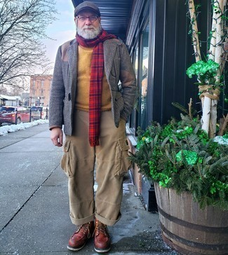 Red and Navy Scarf Outfits For Men: A grey wool field jacket and a red and navy scarf are a great getup to incorporate into your day-to-day styling rotation. Wondering how to finish off your ensemble? Round off with tobacco leather casual boots to bump it up.