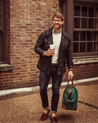 Green Canvas Holdall Outfits For Men: Such items as a black field jacket and a green canvas holdall are the perfect way to introduce subtle dapperness into your daily casual wardrobe. You could perhaps get a bit experimental when it comes to footwear and complete this outfit with dark brown leather driving shoes.
