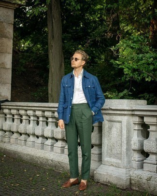 Blue Field Jacket Outfits: A blue field jacket and dark green dress pants? Make no mistake, this look will turn every head in the proximity. Brown woven leather tassel loafers integrate seamlessly within many outfits.