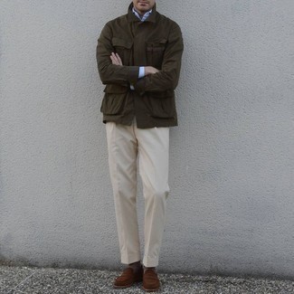 Olive Field Jacket Outfits: This combination of an olive field jacket and beige dress pants is a real lifesaver when you need to look really polished. When it comes to footwear, this look pairs nicely with dark brown suede loafers.