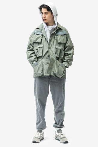 Mint Field Jacket Outfits: The ultimate foundation for laid-back style? A mint field jacket with grey jeans. To introduce a hint of stylish nonchalance to your outfit, complement your look with a pair of grey athletic shoes.