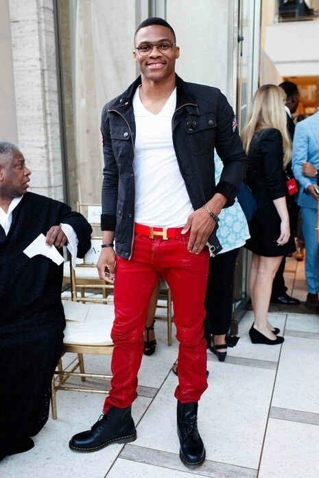 red jeans fashion