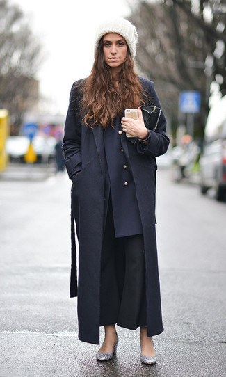 Black Coat Outfits For Women: 