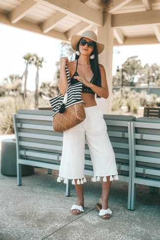 White and Black Horizontal Striped Canvas Tote Bag Outfits: 