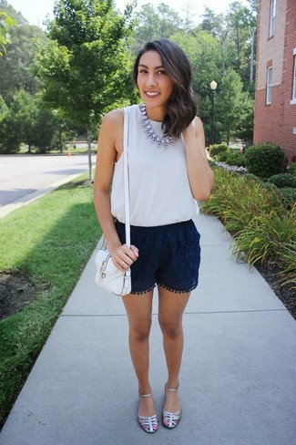Navy Lace Shorts Outfits For Women: 