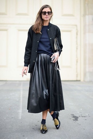 Black Leather Full Skirt Outfits: 