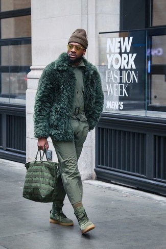 Tobacco Beanie Outfits For Men: If you appreciate function above all, this contemporary combination of a dark green fur coat and a tobacco beanie is your go-to. Now all you need is a good pair of olive suede high top sneakers.