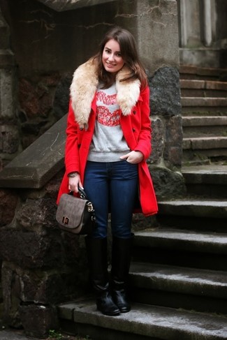 Red Fur Collar Coat Outfits: Marrying a red fur collar coat with navy skinny jeans is a nice choice for an off-duty look. Complement your outfit with black leather knee high boots et voila, this ensemble is complete.