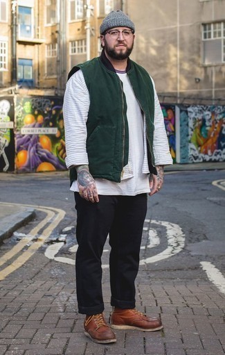 Dark Green Gilet Outfits For Men: A dark green gilet and black chinos have secured themselves as absolute menswear must-haves. Feeling bold today? Jazz things up by sporting brown leather casual boots.