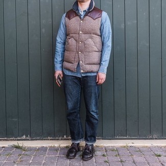Dark Brown Quilted Gilet Outfits For Men: The versatility of a dark brown quilted gilet and navy jeans guarantees they'll be on permanent rotation in your menswear arsenal. A pair of dark brown leather desert boots immediately bumps up the wow factor of this ensemble.