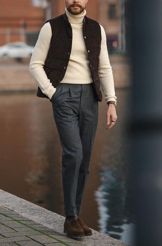 1200+ Smart Casual Outfits For Men: A dark brown quilted gilet and charcoal wool chinos are a nice pairing worth incorporating into your day-to-day routine. Serve a little outfit-mixing magic by slipping into dark brown suede loafers.
