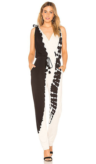 Black and White Tie-Dye Jumpsuit Outfits: 