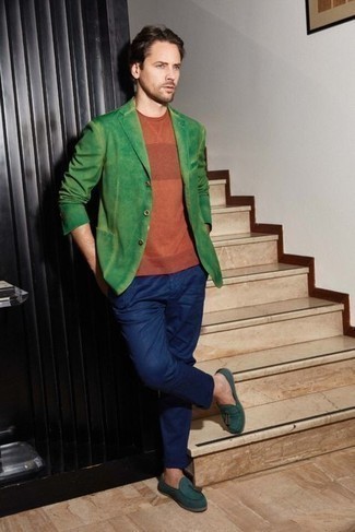 Green Blazer Outfits For Men: A green blazer and navy chinos matched together are a savvy match. And if you want to easily smarten up your look with one single item, why not complete your ensemble with a pair of teal canvas tassel loafers?