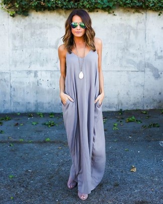 Grey Suede Heeled Sandals Outfits: 