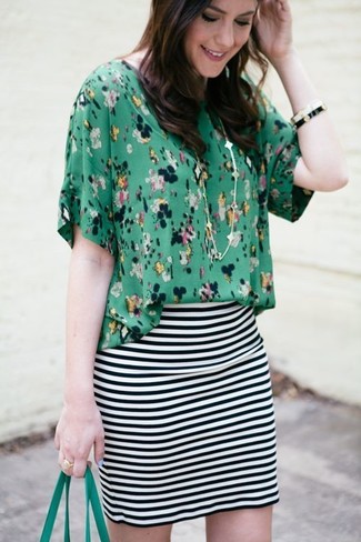 Green Short Sleeve Blouse Outfits: 