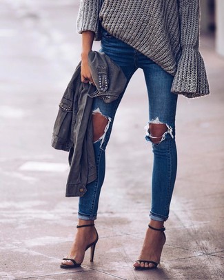 Grey Knit Oversized Sweater Outfits: Putting together a grey knit oversized sweater and blue ripped skinny jeans will cement your styling chops even on off-duty days. Balance your ensemble with a classier kind of shoes, like this pair of black leather heeled sandals.