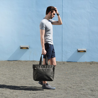 Charcoal High Top Sneakers Outfits For Men: A grey crew-neck t-shirt and navy shorts are a smart combination to add to your daily casual repertoire. Complete this look with a pair of charcoal high top sneakers to avoid looking too formal.